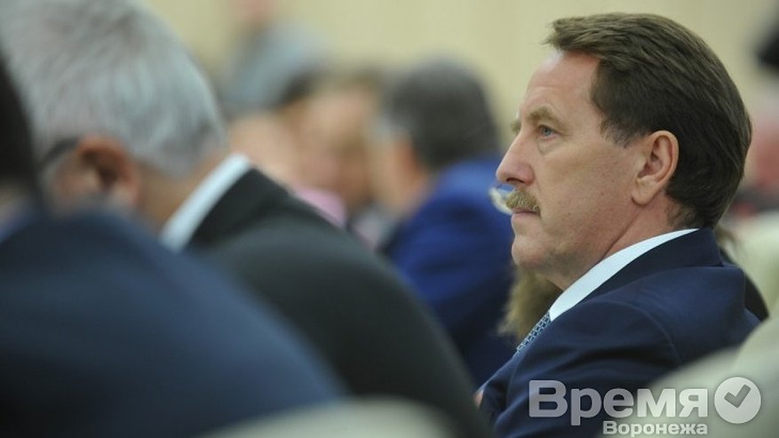 Главная картинка новости: Алексей Гордеев не смог войти в пятёрку губернаторов, которым благоприятствовали СМИ