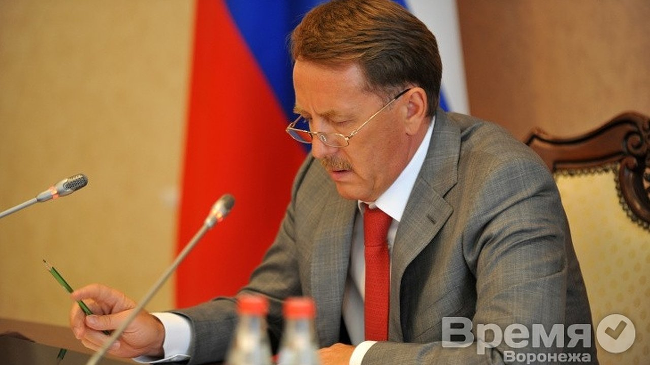 Главная картинка новости: Воронежский губернатор попал в элиту «эффективных»