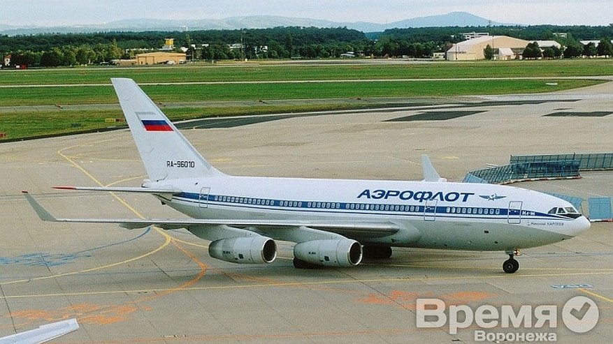 Главная картинка новости: Почему загорелся Ил-96 в Шереметьево?