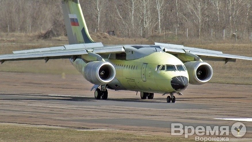 Главная картинка новости: В Воронеже испытывают самолёт Ан-148-100Е построенный для министерства обороны