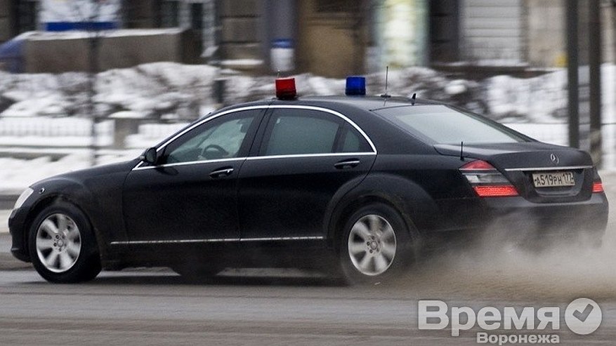 Главная картинка новости: Воронежские чиновники и без Медведева предпочитают автомобили отечественной сборки