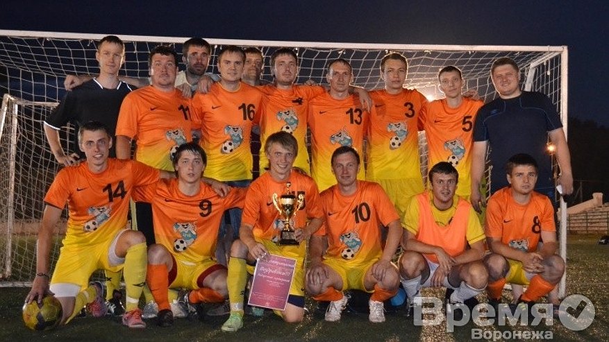 Главная картинка новости: Сбербанк впервые победил в футбольной Лиге «безгалстуков»