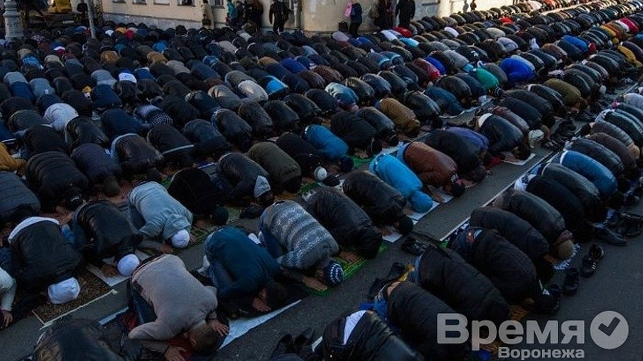 Главная картинка новости: Построить мечеть в Воронеже не по силам даже Рамзану Кадырову