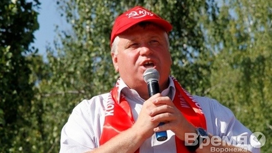 Главная картинка новости: Обжигающий пар пролетариата в Воронеже