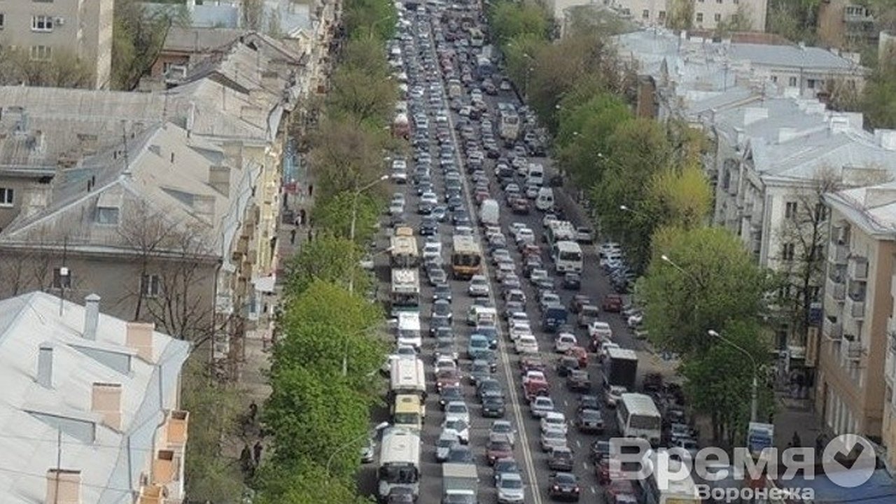 Главная картинка новости: Воронежцы готовы терпеть пробки и дальше?