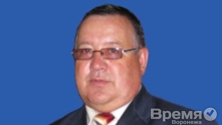 Главная картинка новости: Работать с обращениями граждан теперь будет Василий Пеньков