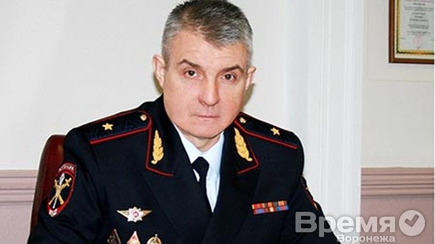 Главная картинка новости: Владимир Путин уволил замначальника воронежского Главка