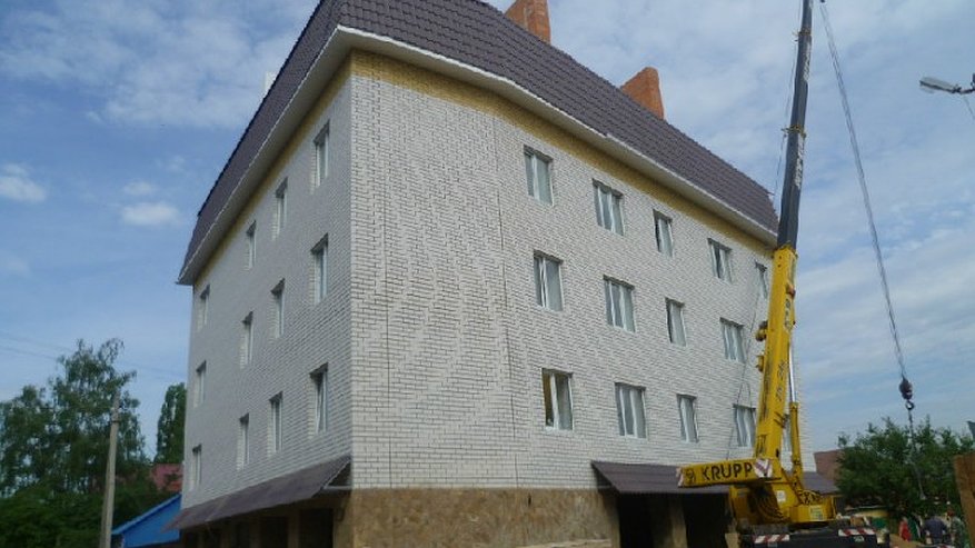 Главная картинка новости: В Воронеже продают квартиры в незаконно построенном доме