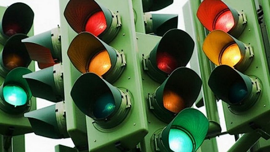 Главная картинка новости: В трех районах Воронежа не работают светофоры