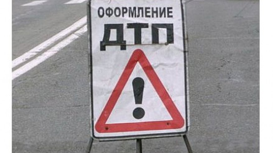 Главная картинка новости: В крупном ДТП под Воронежем погибло 4 человека