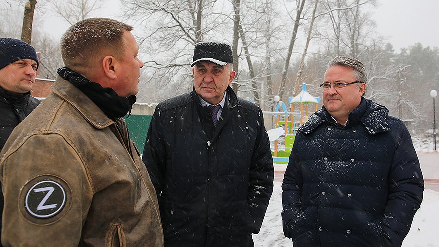 Главная картинка новости: Мэр Вадим Кстенин анонсировал в отделенном микрорайоне Воронежа строительство спортзала и дома культуры