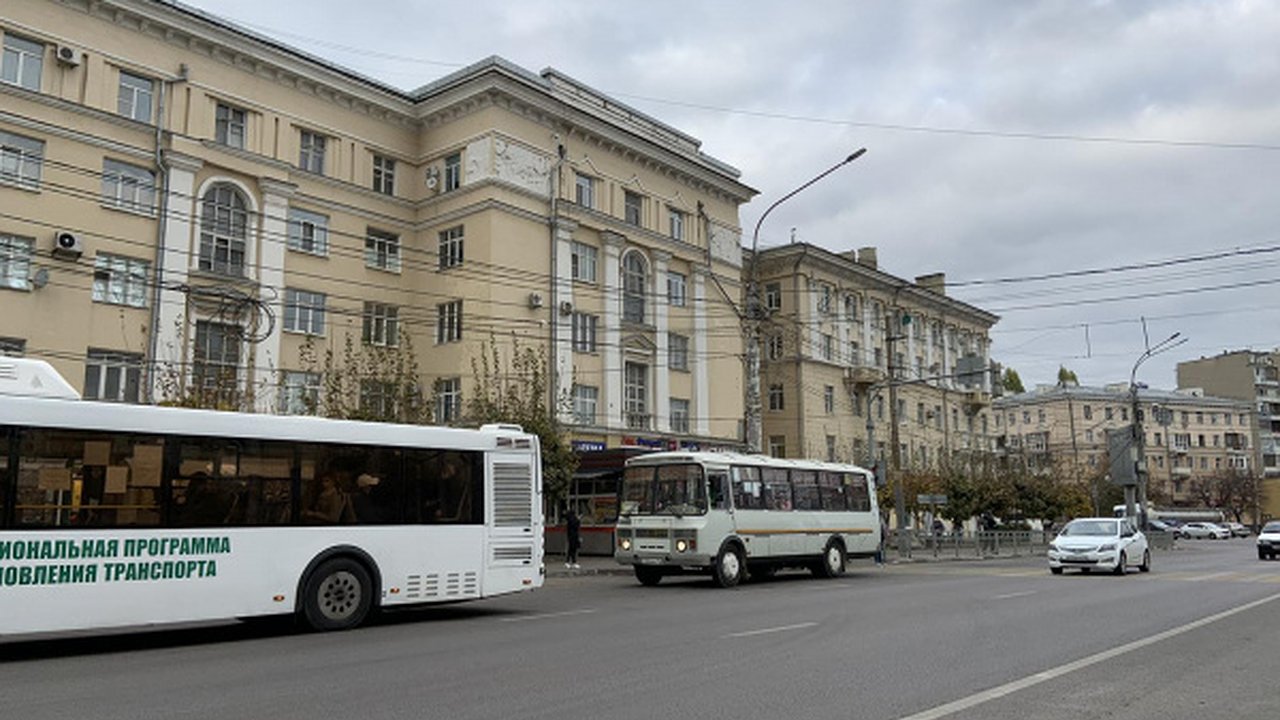 Главная картинка новости: Это не шутки: воронежцев спросили про маршрутки