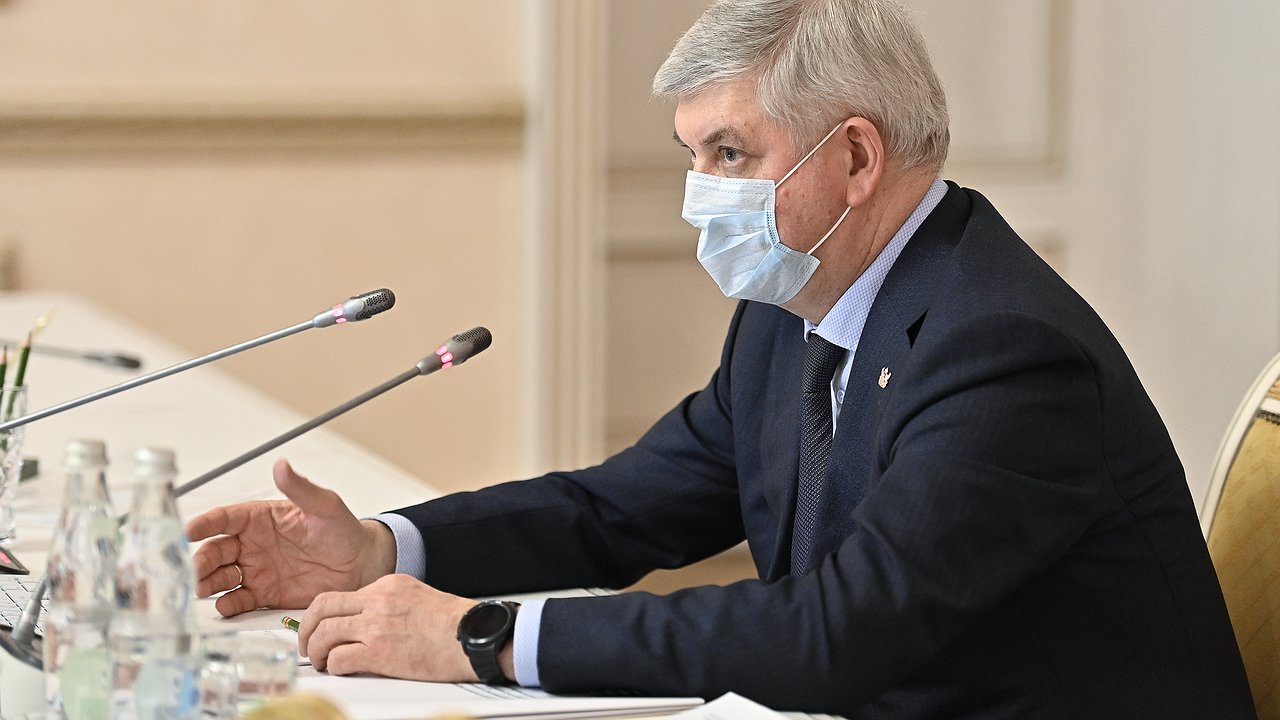 Главная картинка новости: Глава Воронежской области утерял свою влиятельность в декабре