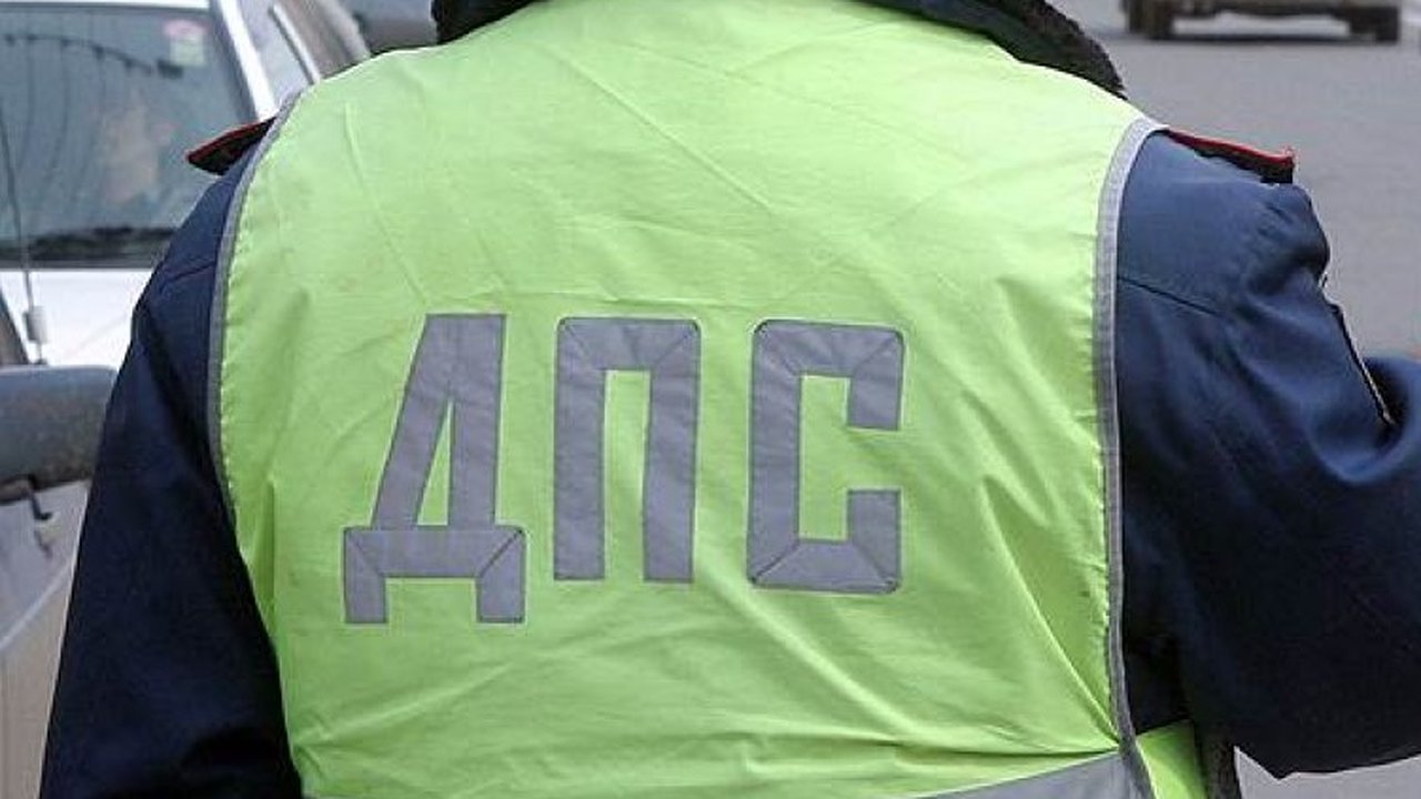 Главная картинка новости: В Воронежской области бывший инспектор ГИБДД получил три года условно за взятку