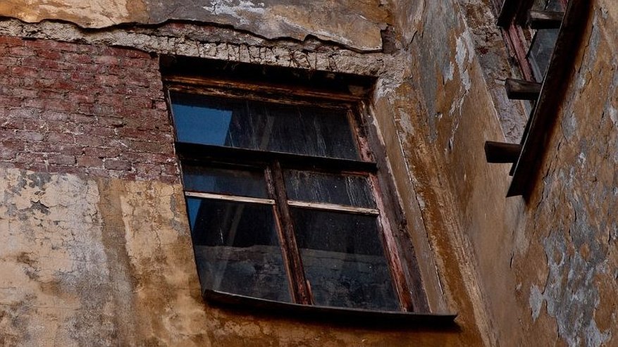 Главная картинка новости: На расселение аварийных домов в Воронежской области выделят 2,4 млрд рублей