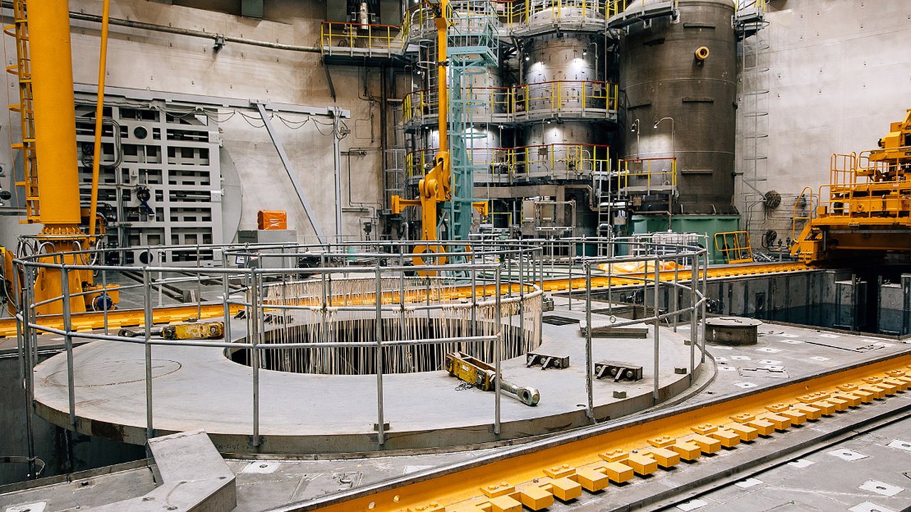 Главная картинка новости: На Нововоронежской АЭС-2 закончили сборку реактора второго энергоблока 