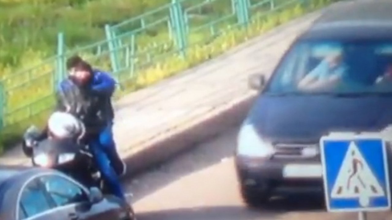 Главная картинка новости: Присяжные оправдали обвиняемых в громком покушении на воронежского бизнесмена