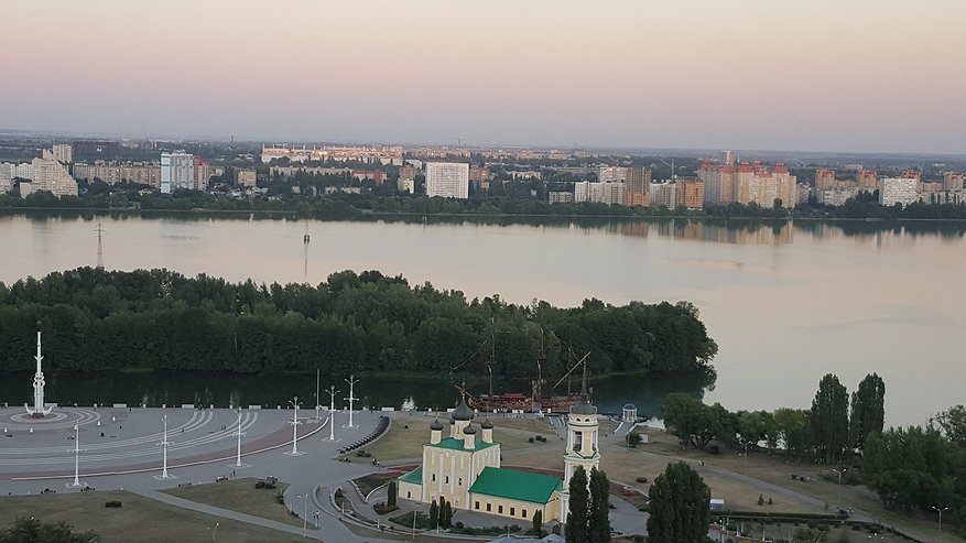 Главная картинка новости: В первом полугодии воронежские участники программы «Росвоенипотеки» приобрели 100 жилых помещений