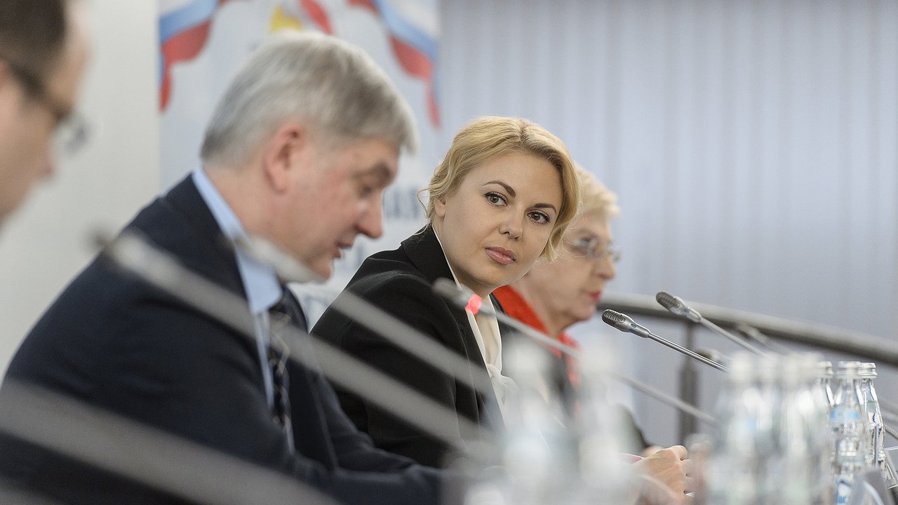 Главная картинка новости: «Галюсь, игнорируй»: почему воронежские Общественные палаты не вмешиваются в скандал вокруг повышения стоимости проезда