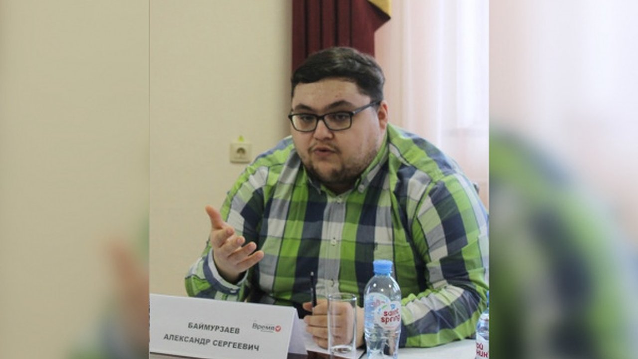 Главная картинка новости: Черкасов или Ходырев?