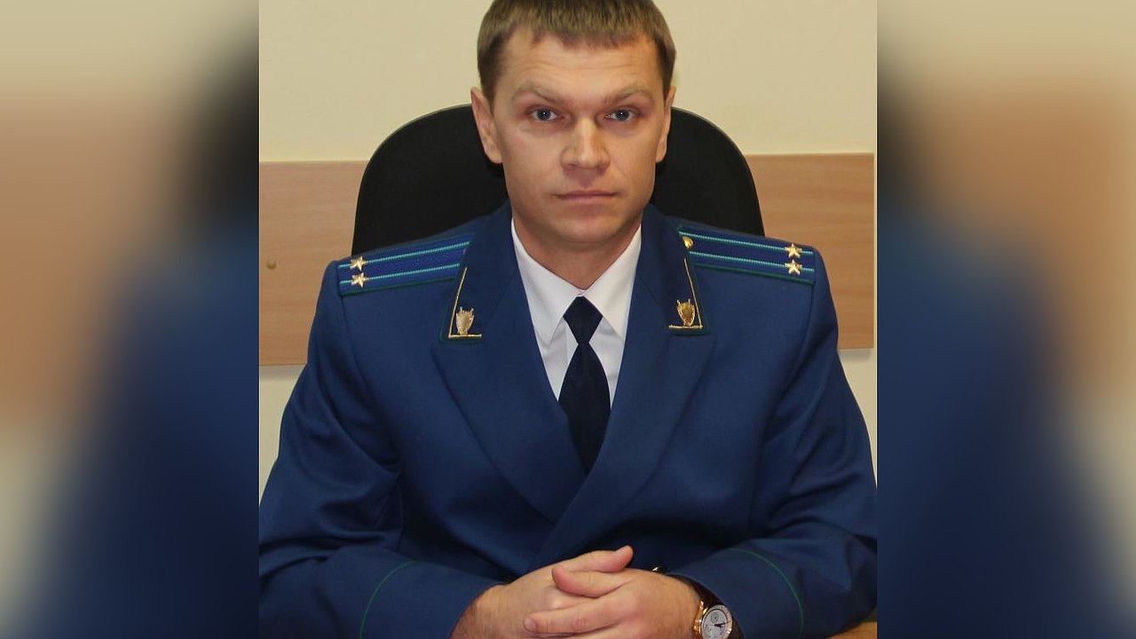 Главная картинка новости: Николай Любуцин стал старшим помощником прокурора Воронежской области