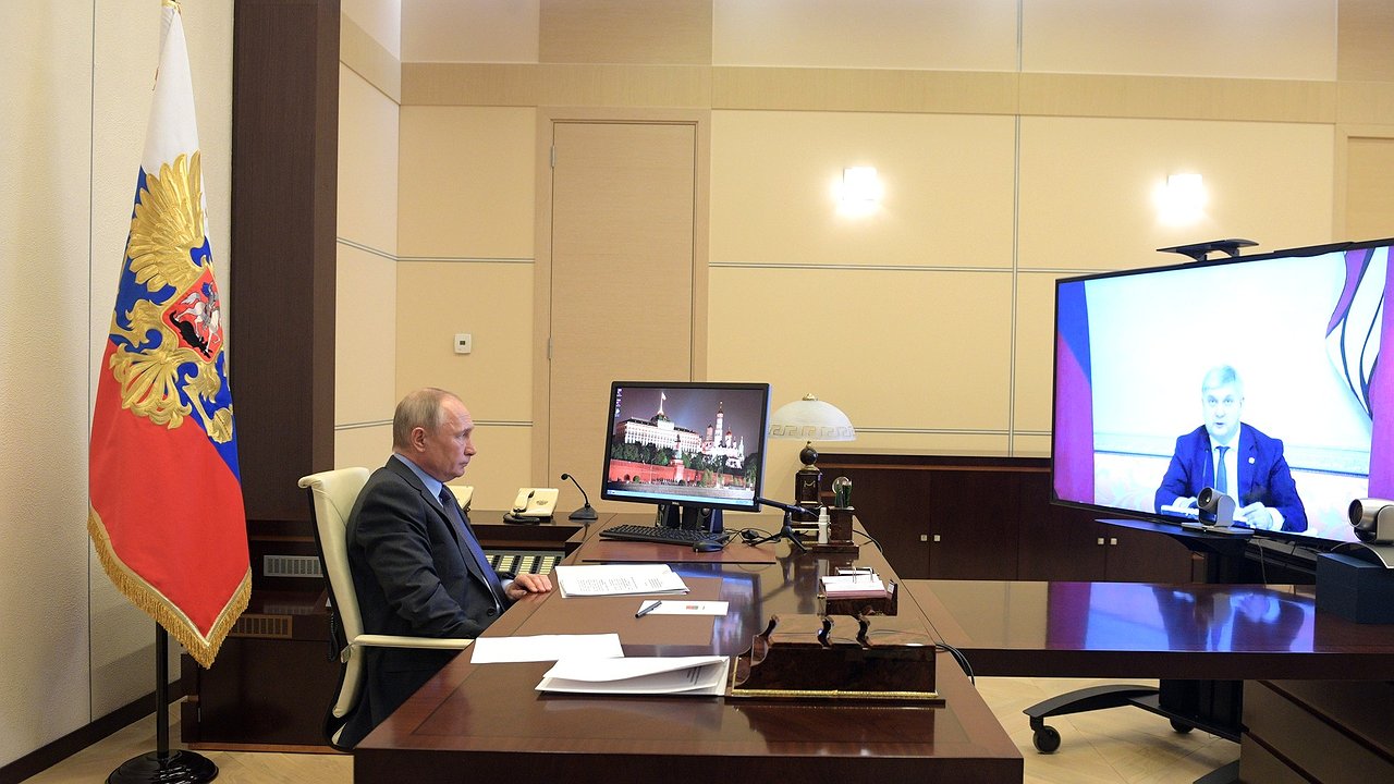 Главная картинка новости: Встреча с президентом РФ подняла воронежского губернатора в медиарейтинге