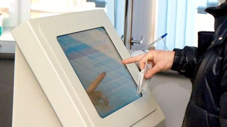 Главная картинка новости: ГИБДД Воронежской области предлагает автомобилистам стоять в электронной очереди