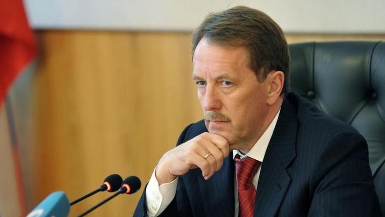 Главная картинка новости: В ТЕМУ НЕДЕЛИ: Алексей Гордеев призвал чиновников слушать его и радио