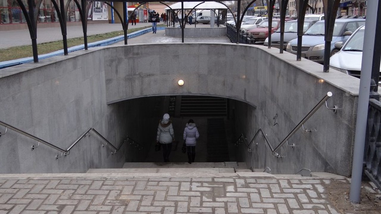 Главная картинка новости: В Воронеже остановка "Детский мир" будет перенесена