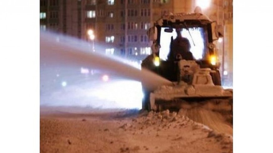 Главная картинка новости: В Воронеж пришла зима со снегопадами