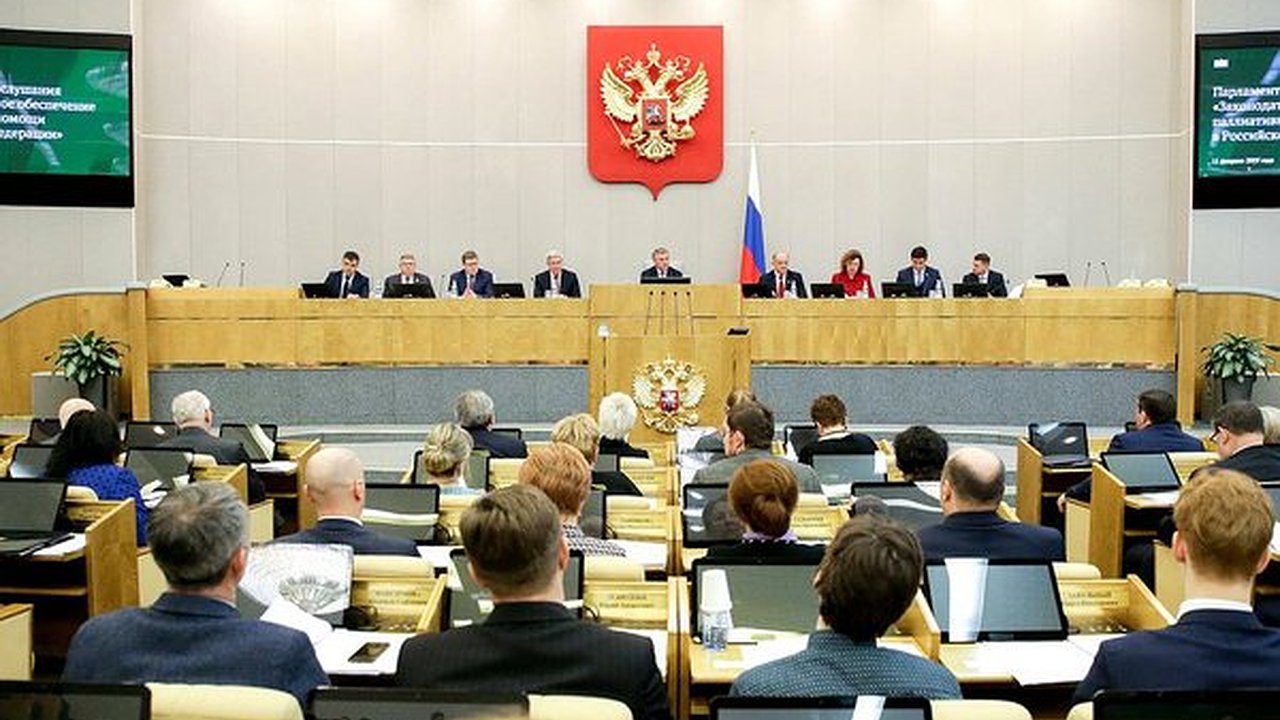 Главная картинка новости: Глава Воронежского отделения «СРЗП» решил изъять деньги с деятелей культуры