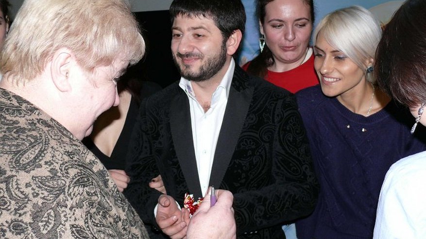 Главная картинка новости: Михаил Галустян: «В Воронеже в пальцы ног мы вставляли спички, поджигали и танцевали на спор»