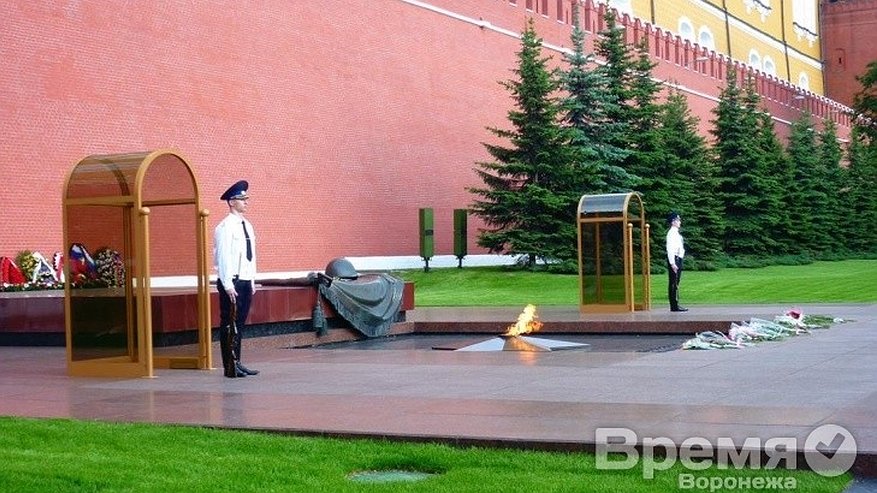 Главная картинка новости: Два десятка наших призывников отправились в Президентский полк