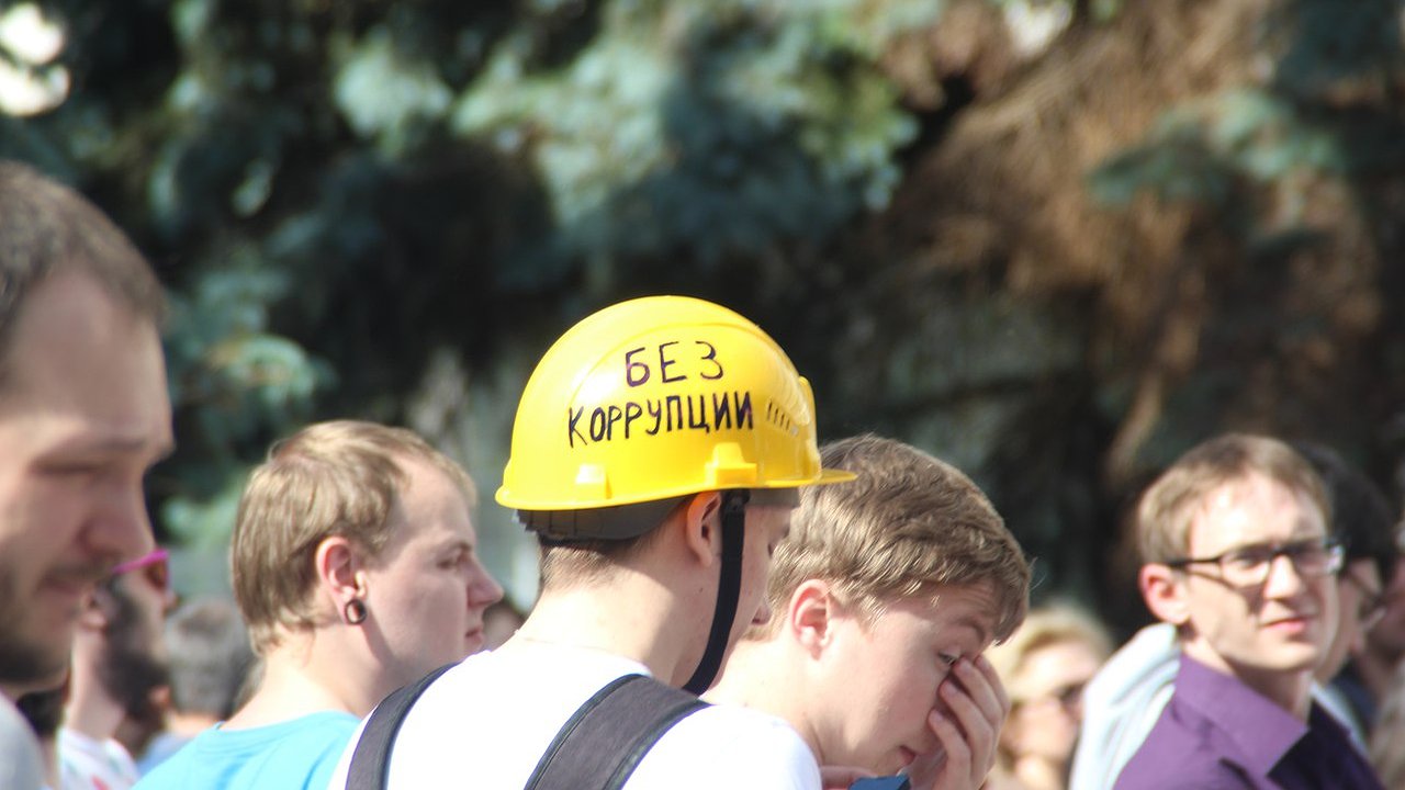 Главная картинка новости: Митинг в Воронеже сорвался из-за ареста Алексея Навального