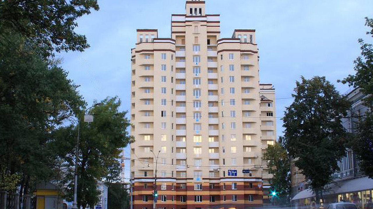 Главная картинка новости: Воронежский арбитраж оставил без рассмотрения спор ФК «Аксиома» и облсуда