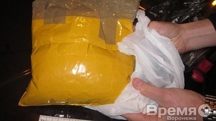 Главная картинка новости: В Воронеж из столицы везли героин, спрятав его в пасхальных принадлежностях