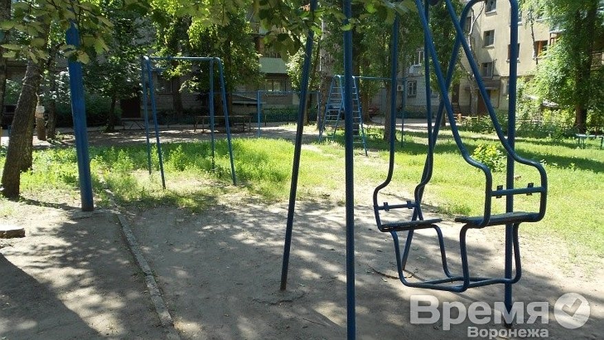 Главная картинка новости: В Воронеже продлили срок подачи заявлений на участие в программе благоустройства дворов