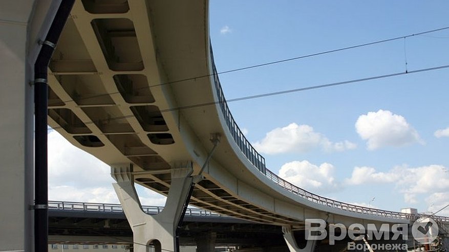 Главная картинка новости: «Без строительства надземных транспортных развязок в Воронеже пробки будут больше, чем в Москве!»