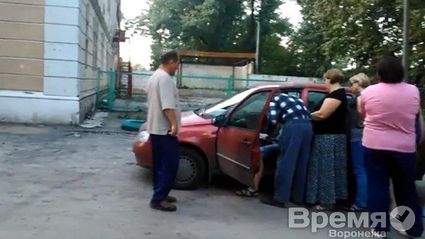 Главная картинка новости: Воронежцы заявили о скупке голосов в Семилукском районе