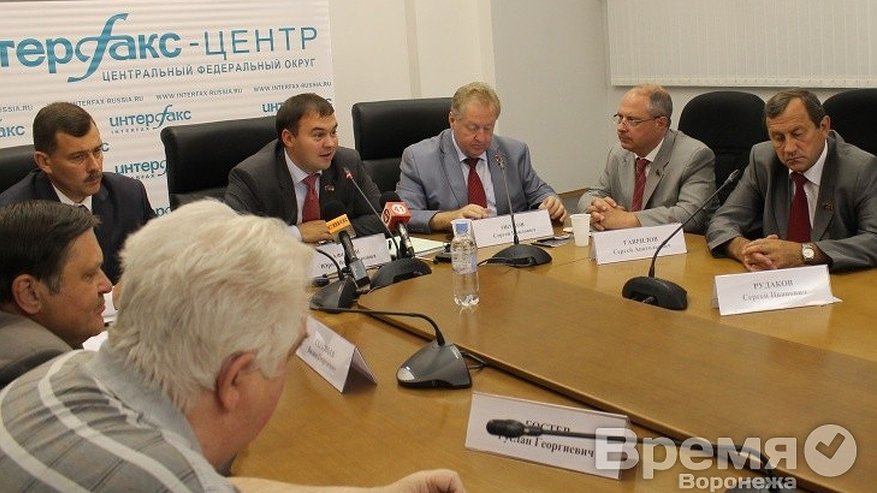 Главная картинка новости: Коммунисты грозятся исключить Константина Ашифина из партии, если тот снимется с выборов мэра Воронежа