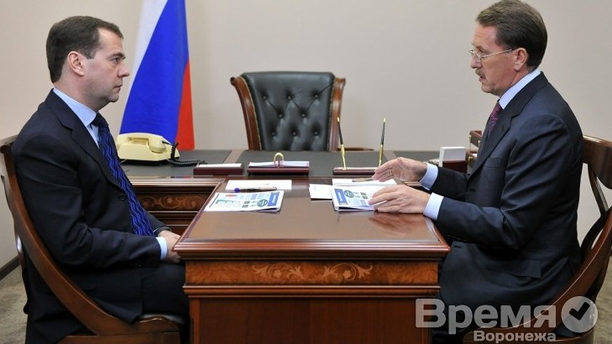 Главная картинка новости: Алексей Гордеев - главе правительства: «Условия жизни в селе должны соответствовать стандартам 21 века»