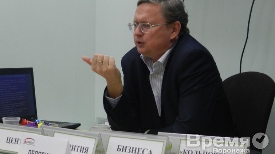 Главная картинка новости: Михаил Делягин в Воронеже: В наши дни даже деловая пресса читателю интереснее в Интернете, чем на бумаге