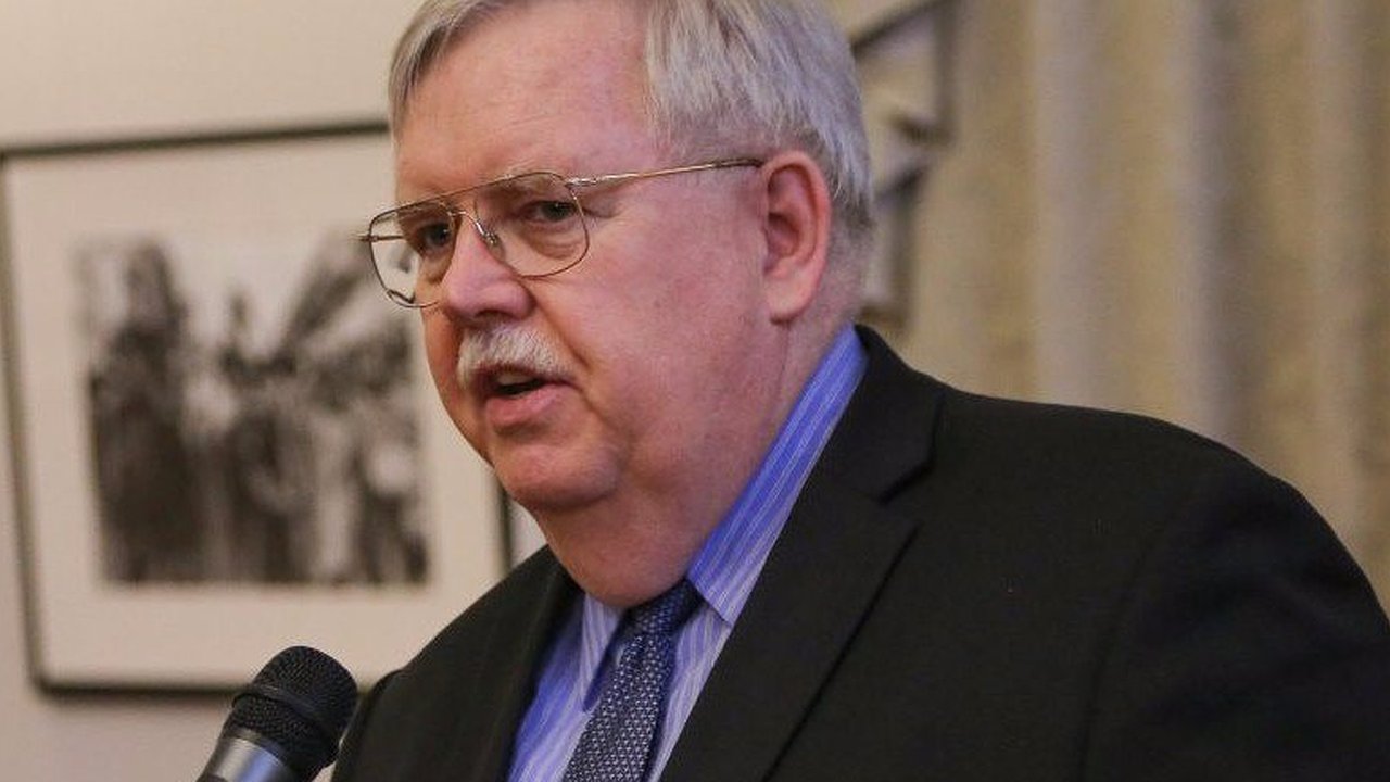 Главная картинка новости: В Воронеже посол США ответил на подозрения в поддержке «цветных революций»