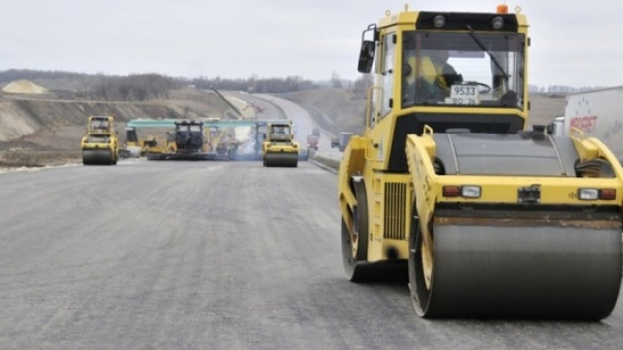 Главная картинка новости: Глава областной Контрольно-счетной палаты поручился за качество воронежских дорог
