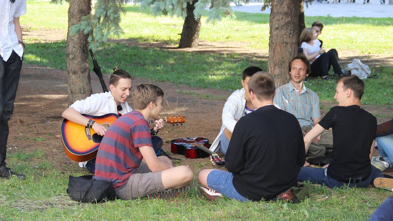 Главная картинка новости: Молодежь осталась равнодушной к переносу гайд-парков из центра Воронежа