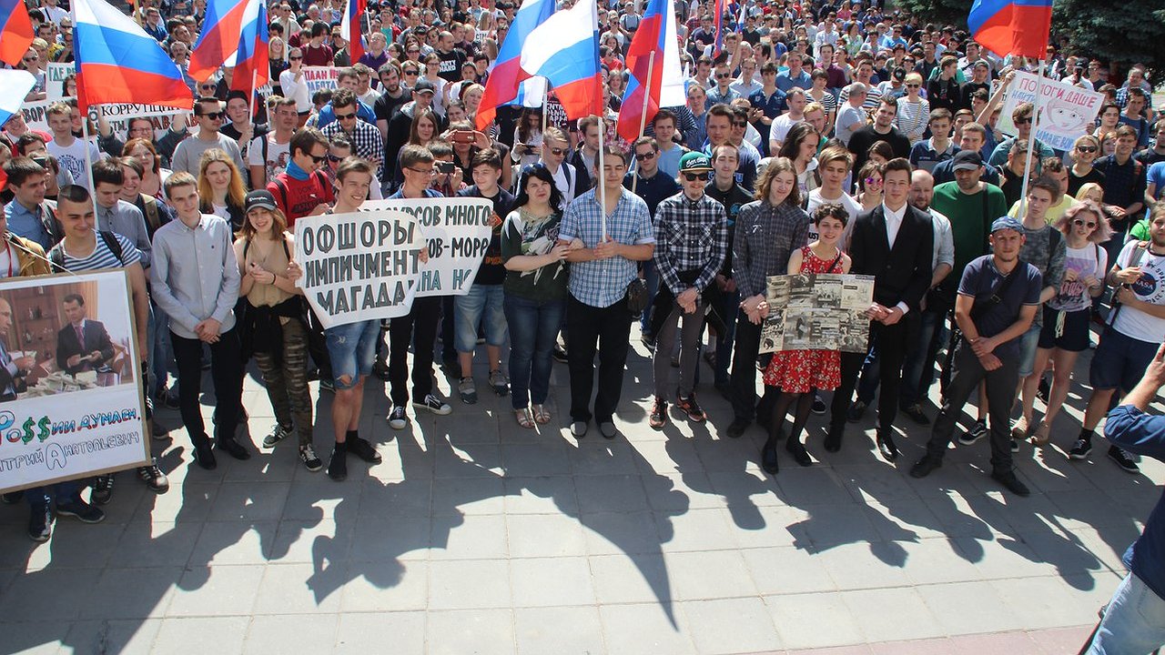 Главная картинка новости: В Воронеже митинг сторонников Навального обошелся без задержаний