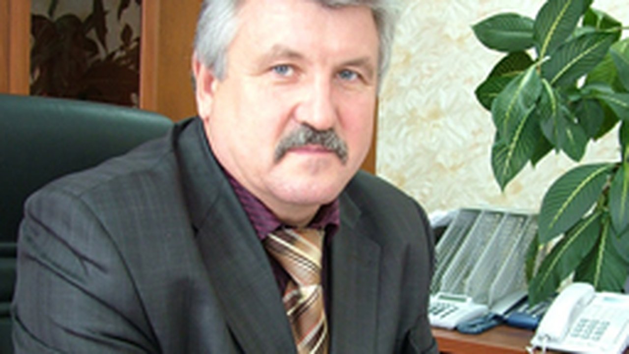 Главная картинка новости: В Воронежской области глава Эртильского района решил остаться на своем посту