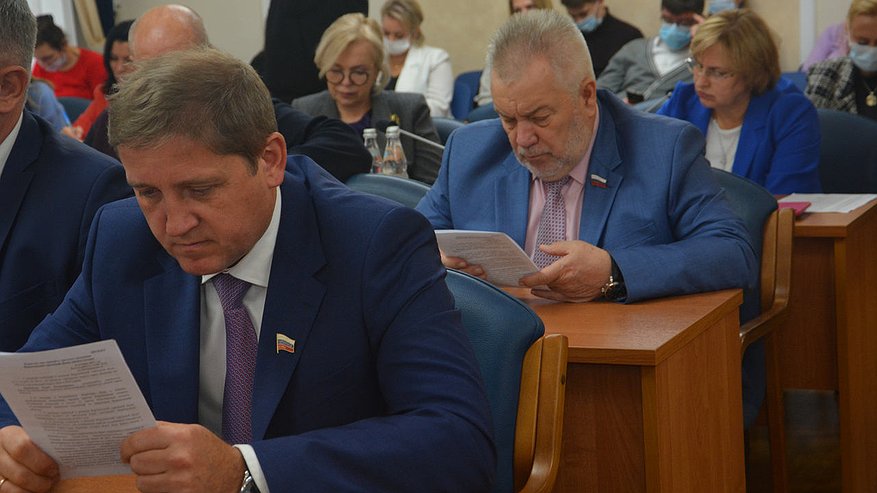 Главная картинка новости: Власти Воронежа увеличили городской бюджет за счет налогов