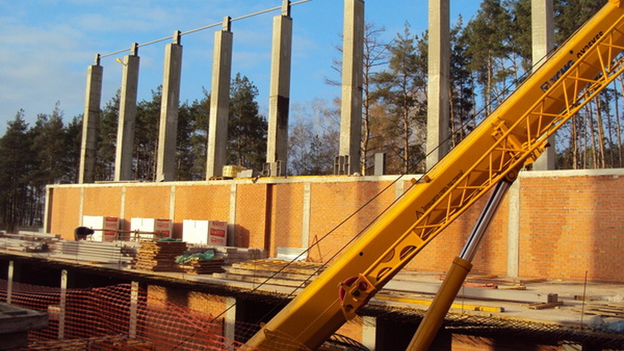 Главная картинка новости: В Воронеже на треть готов спортивный комплекс имени Василия Меркулова 