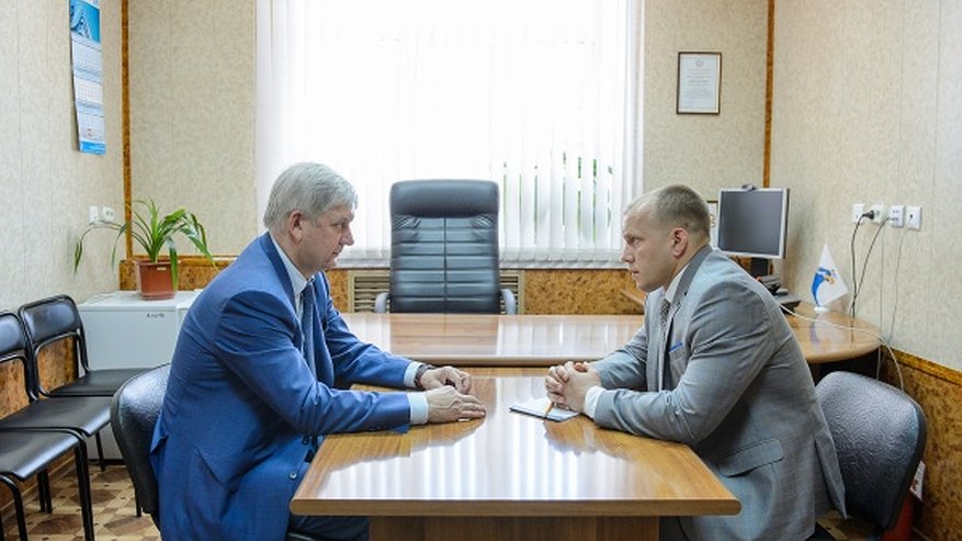 Главная картинка новости: Администрацию Терновского района Воронежской области возглавил Павел Чибисов 